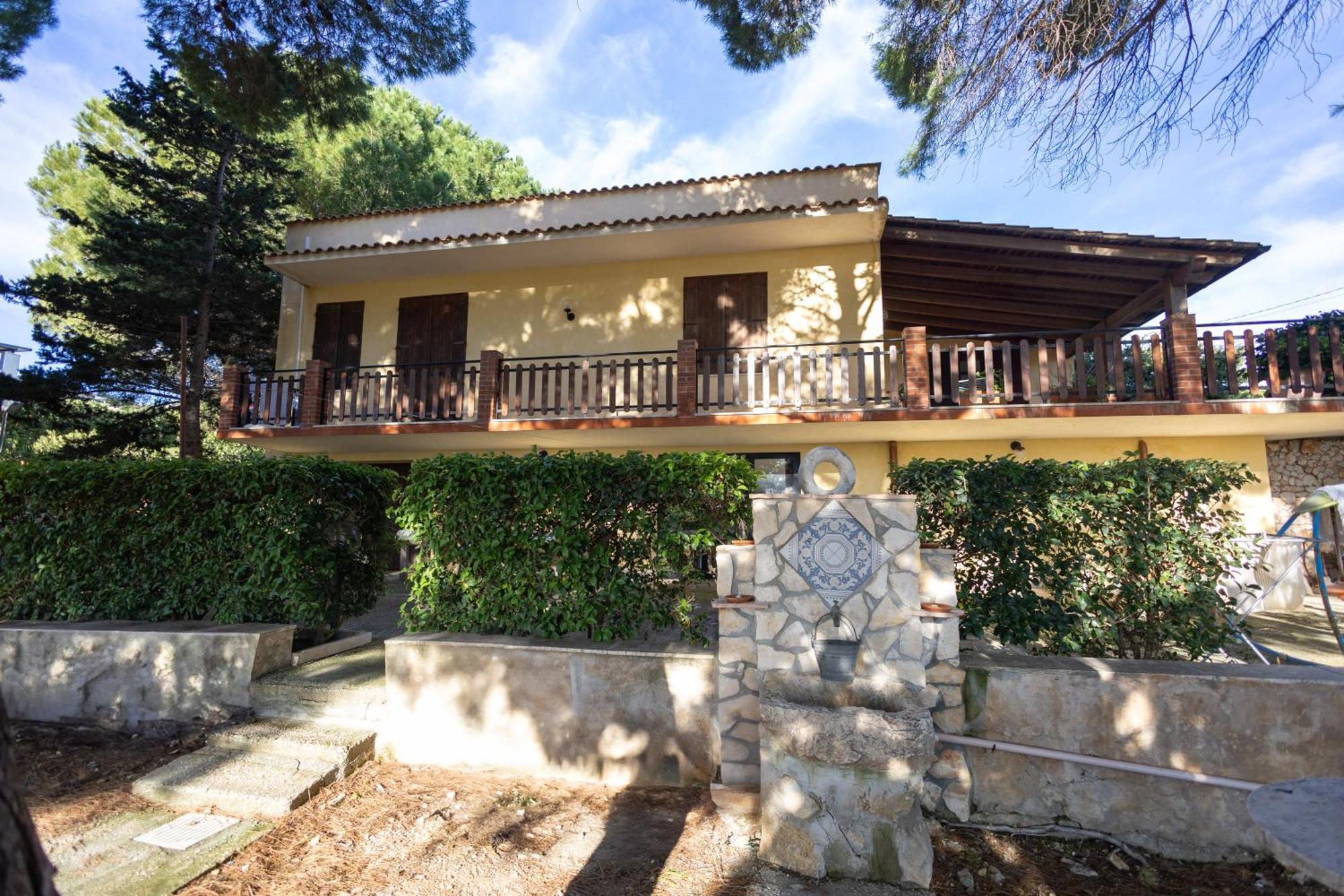 Casa Vacanza Caronia Valderice Exterior foto
