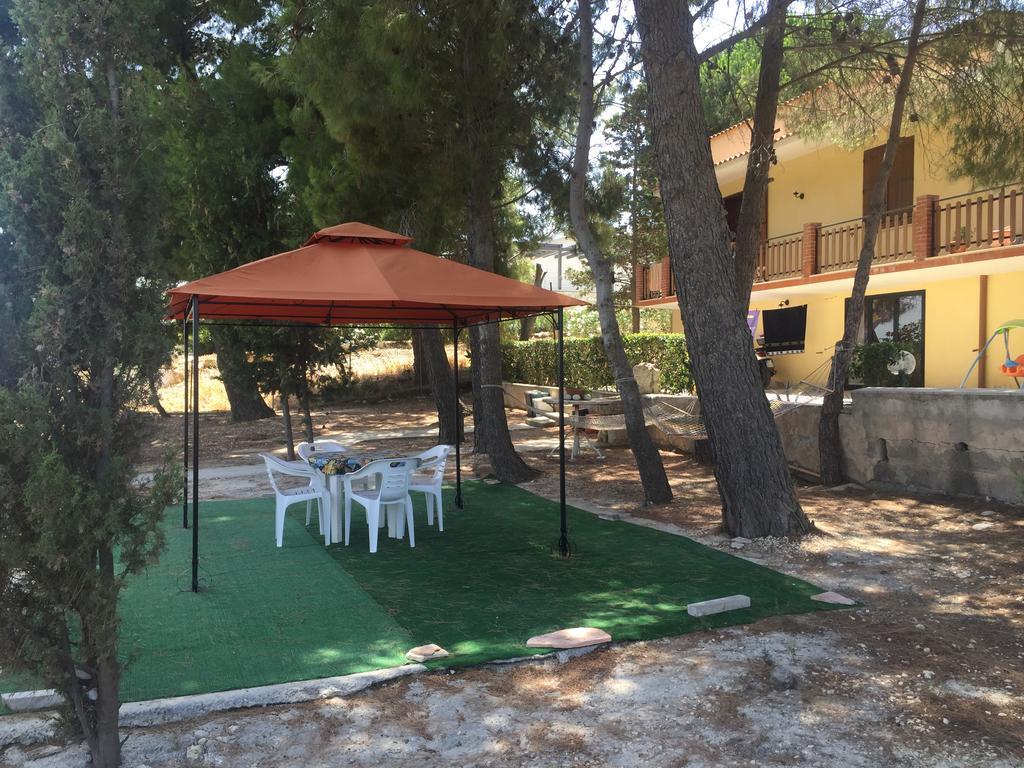 Casa Vacanza Caronia Valderice Exterior foto