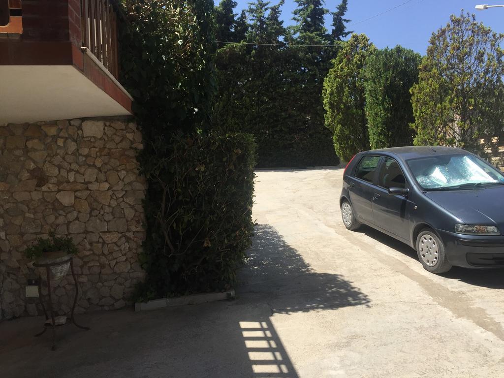 Casa Vacanza Caronia Valderice Exterior foto